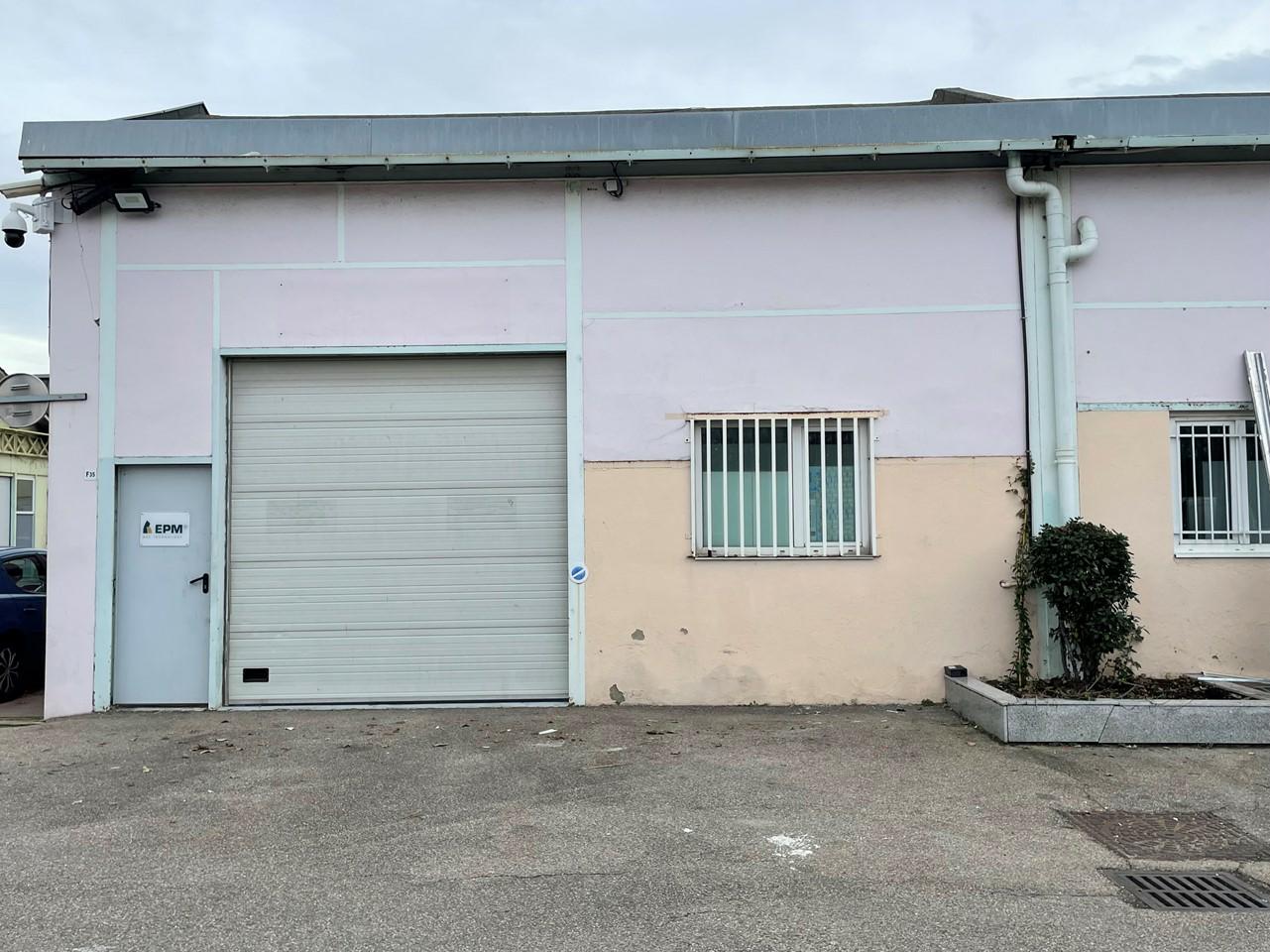 Local d'activité Vénissieux 866m² Location local d'activité Vénissieux Rhône OLACT2203755 8